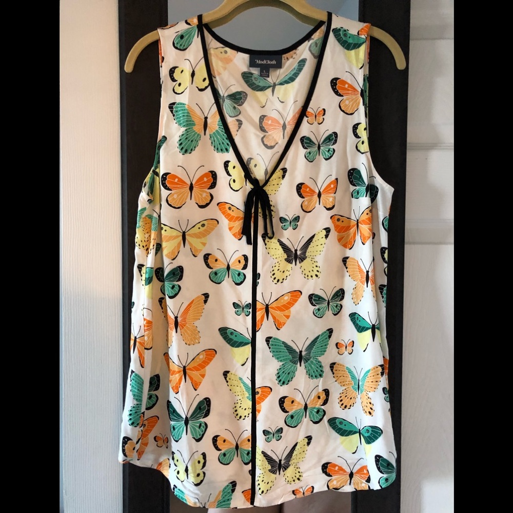 🦋🦋 Butterfly Spring Sleeveless Top 🦋🦋